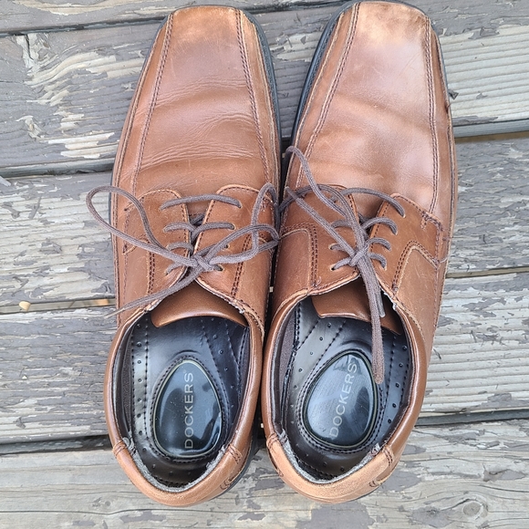 Dockers Brown Derby Brogue Cap Toe Oxford Shoe | 9 - Picture 3 of 13